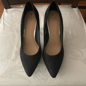 NWOT Time and Tru Point Toe Heels Size 7